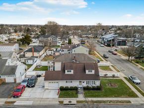 11 Crescent Street, Oyster Bay NY 11801