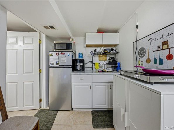 11 Crescent Street, Oyster Bay NY 11801