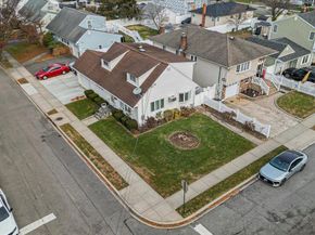 11 Crescent Street, Oyster Bay NY 11801