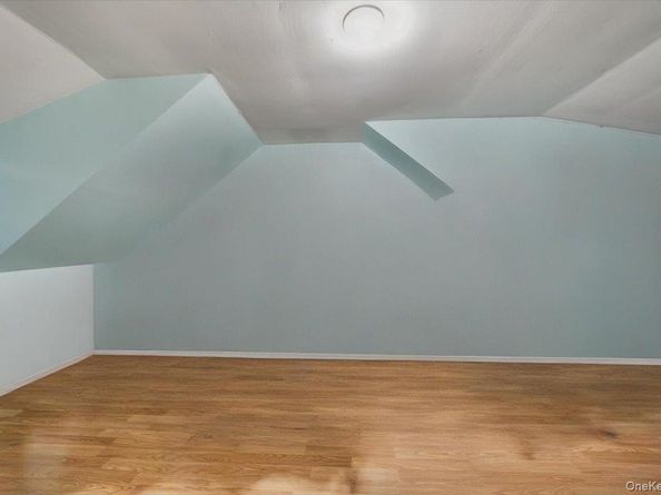 11 Crescent Street, Oyster Bay NY 11801