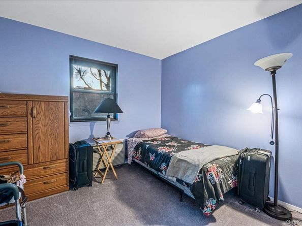 1329 Broadway Q10, Hewlett NY 11557