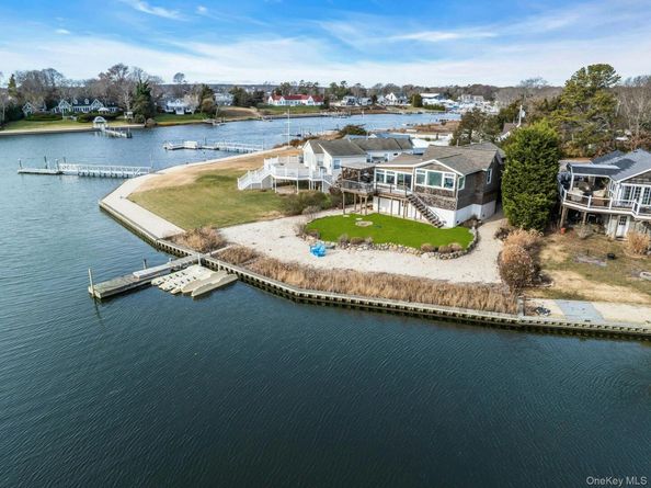 7 Springville Circle, Hampton Bays NY 11946