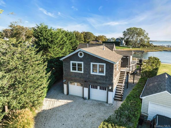 7 Springville Circle, Hampton Bays NY 11946