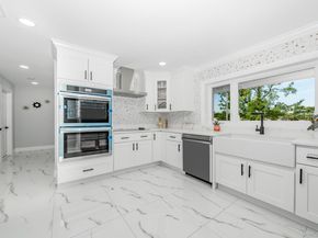 33 Ball Park Lane, Hicksville NY 11801