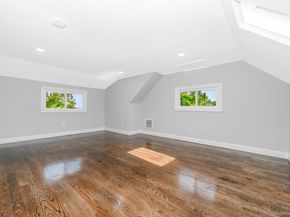 33 Ball Park Lane, Hicksville NY 11801
