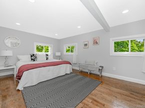 33 Ball Park Lane, Hicksville NY 11801