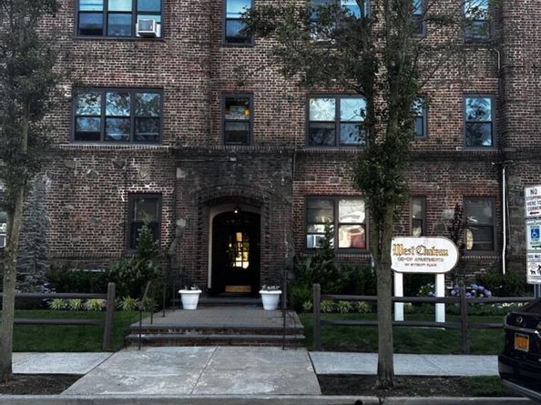 141 Wyckoff Place 1F, Woodmere NY 11598