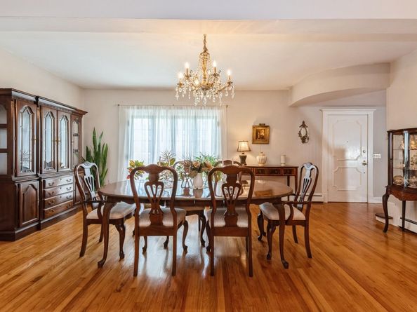 107 S Country Road, East Patchogue NY 11772