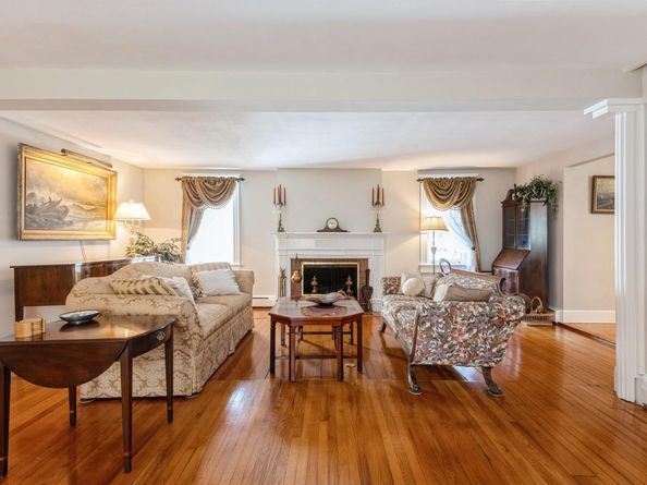 107 S Country Road, East Patchogue NY 11772