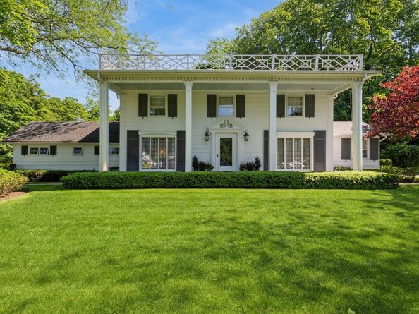 107 S Country Road, East Patchogue NY 11772