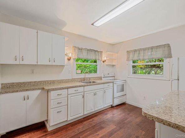 7 1st Street, Nesconset NY 11767