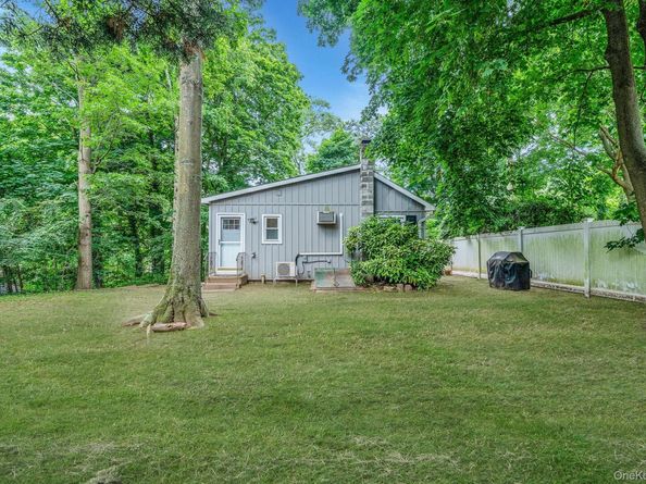 7 1st Street, Nesconset NY 11767