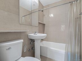 42-30 Douglaston Parkway 3L, Douglaston NY 11363