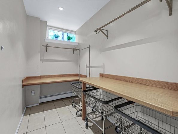 42-30 Douglaston Parkway 3L, Douglaston NY 11363