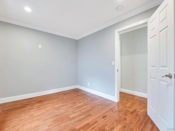 30 Harding Road, Ronkonkoma NY 11779