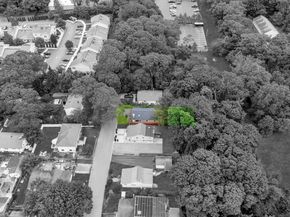 30 Harding Road, Ronkonkoma NY 11779