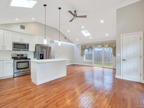 30 Harding Road, Ronkonkoma NY 11779