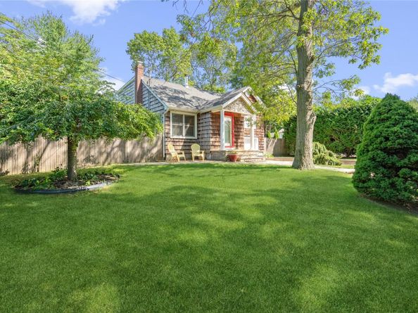 17 Tulip Road, Rocky Point NY 11778