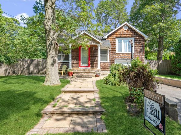 17 Tulip Road, Rocky Point NY 11778