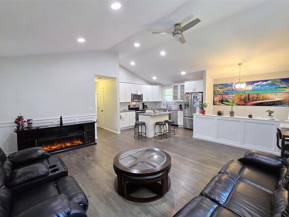 187 Carleton Drive E, Shirley NY 11967