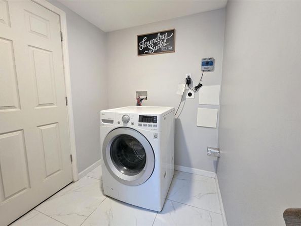 187 Carleton Drive E, Shirley NY 11967