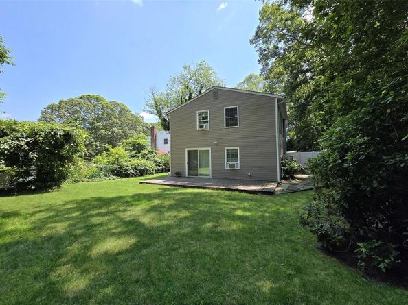 187 Carleton Drive E, Shirley NY 11967