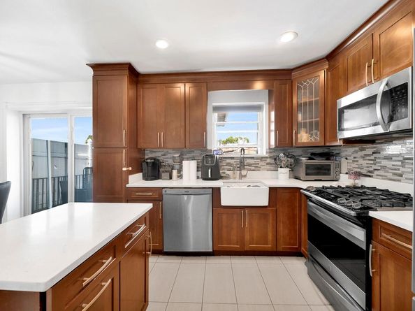 946 Balcom Avenue, Bronx NY 10465
