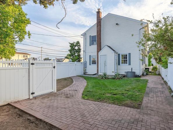 1859 George Court, Merrick NY 11566