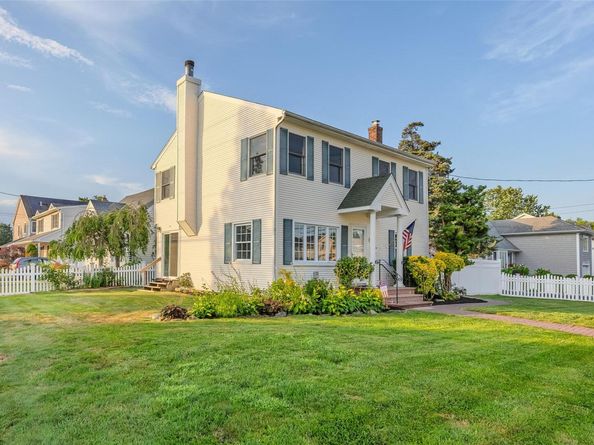 1859 George Court, Merrick NY 11566