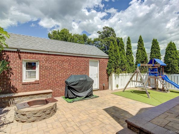 515 S 10th Street, New Hyde Park NY 11040