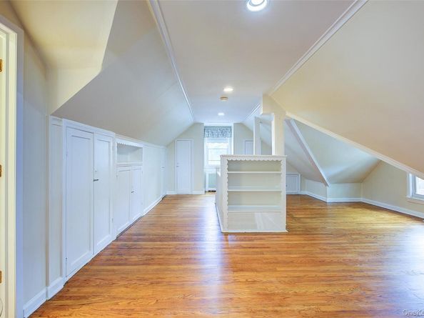 515 S 10th Street, New Hyde Park NY 11040