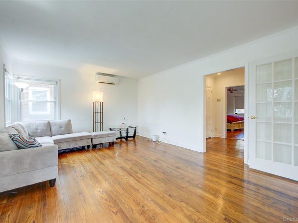 515 S 10th Street, New Hyde Park NY 11040