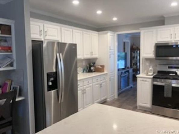 1661 Old Country Road 351B, Riverhead NY 11901