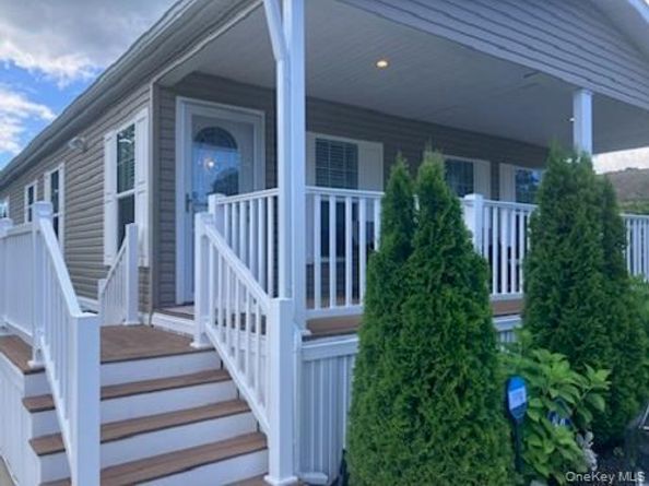 1661 Old Country Road 351B, Riverhead NY 11901