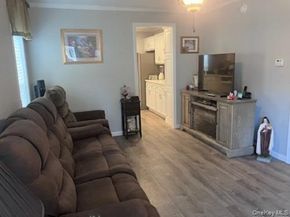 1661 Old Country Road 351B, Riverhead NY 11901