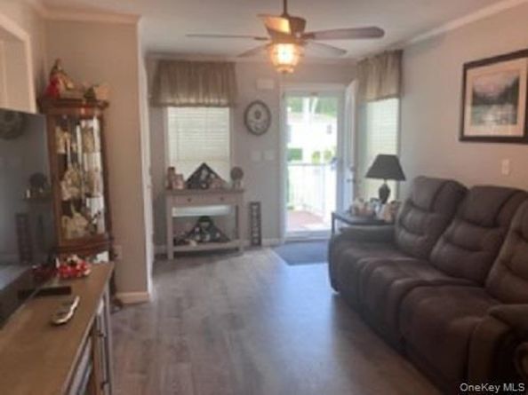 1661 Old Country Road 351B, Riverhead NY 11901