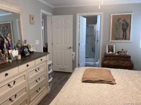 1661 Old Country Road 351B, Riverhead NY 11901