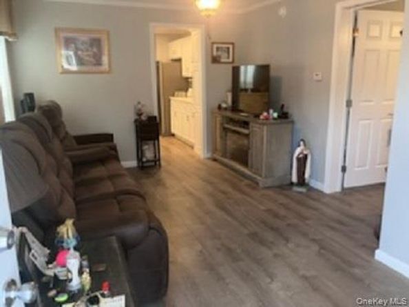 1661 Old Country Road 351B, Riverhead NY 11901