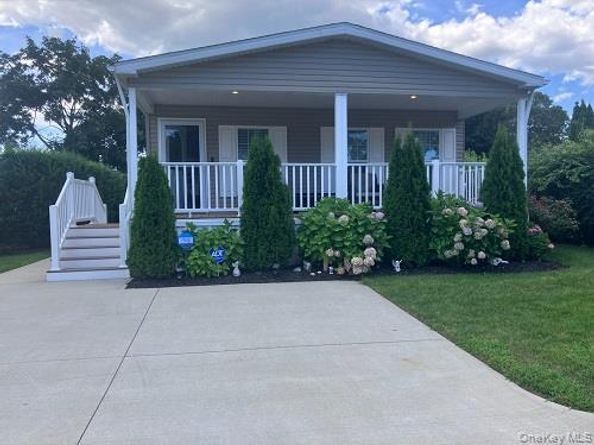 1661 Old Country Road 351B, Riverhead NY 11901