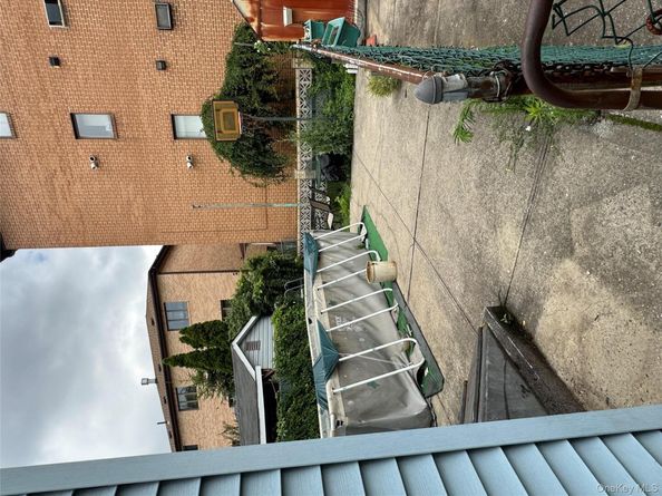 61-51 Borden Avenue, Maspeth NY 11378