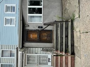 61-51 Borden Avenue, Maspeth NY 11378