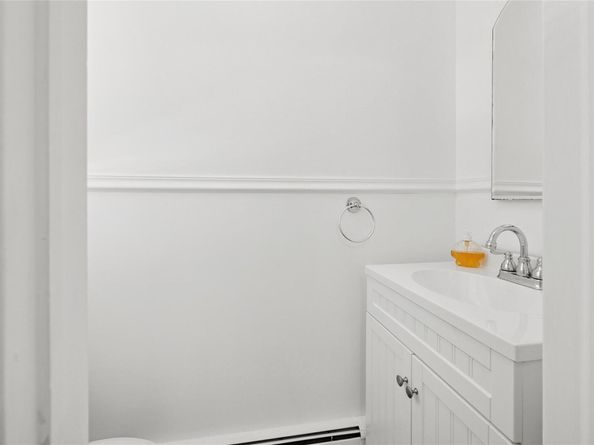 21 Windwood Court, Westhampton NY 11977