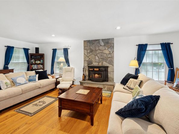 21 Windwood Court, Westhampton NY 11977