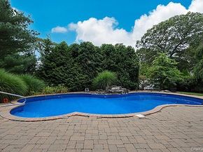 17 Harvard Drive, Woodbury NY 11797