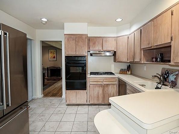 17 Harvard Drive, Woodbury NY 11797