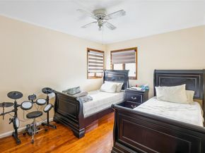 31 Morris Drive, Syosset NY 11791