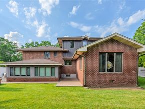 31 Morris Drive, Syosset NY 11791
