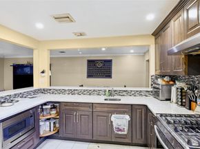 31 Morris Drive, Syosset NY 11791