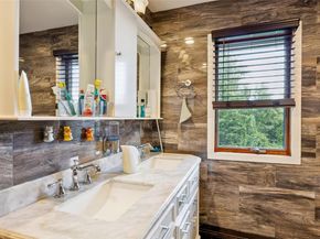 31 Morris Drive, Syosset NY 11791