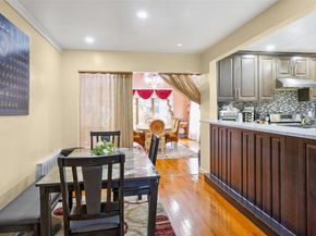 31 Morris Drive, Syosset NY 11791
